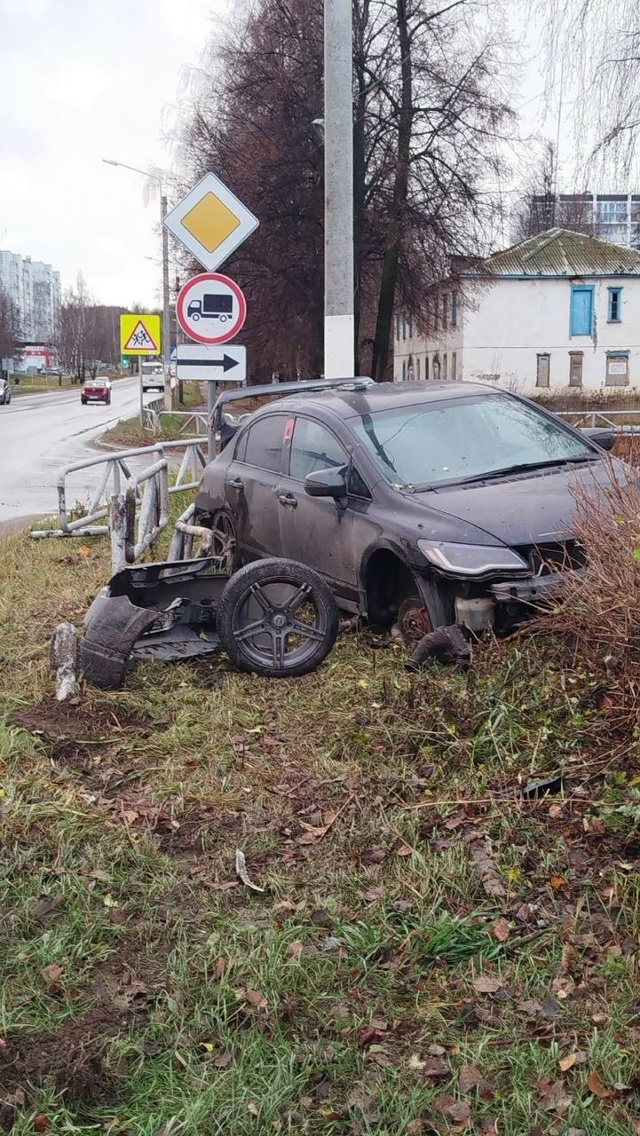 Последствия ДТП сегодня ночью в Чайковском. Кто-то сер?...