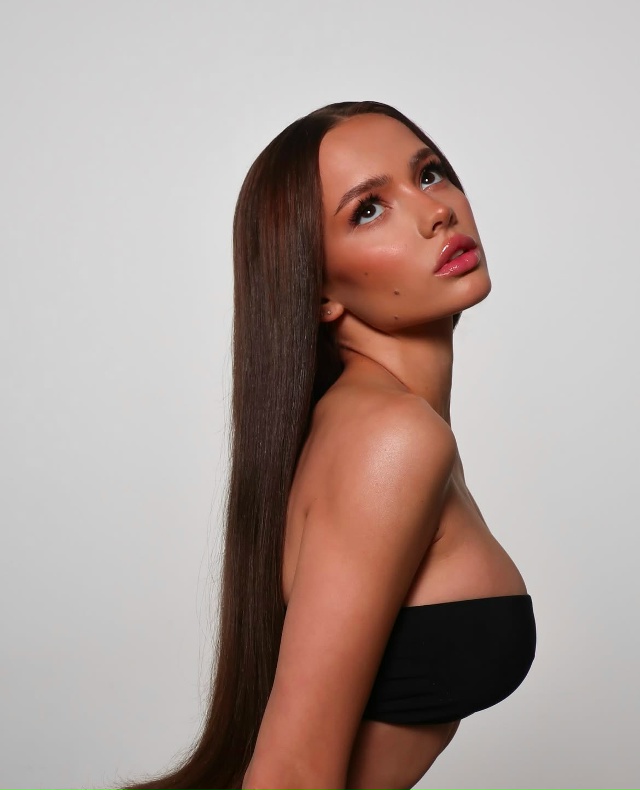 Валя Карнавал — о темной стороне популярности 🎭
Блог...