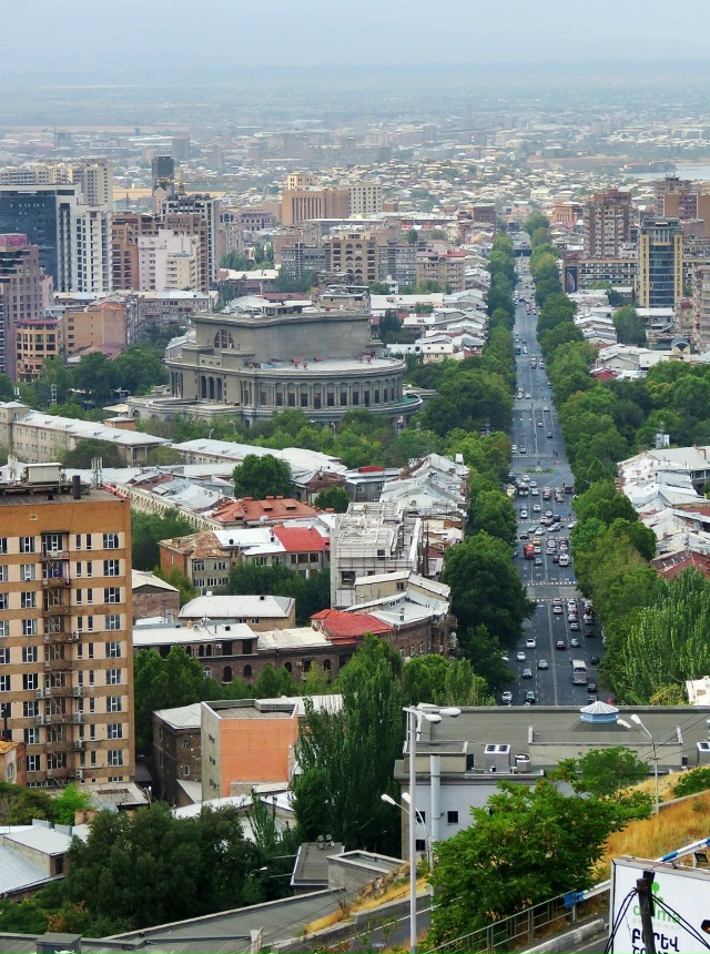 🌍 Ереван — сердце Армении, где древность и современно...