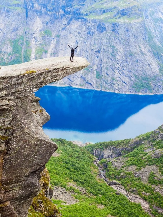 🌎 Язык Тролля (Trolltunga) — одно из самых захватывающих пр...