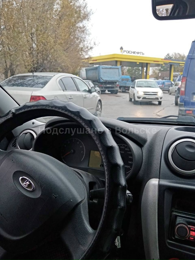 Вот такие вот очереди, хорошо хоть топливо есть…