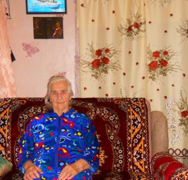 БЕРЕГИТЕ СВОИХ МАТЕРЕЙ
Промчится время, пролетит,
Всё ...