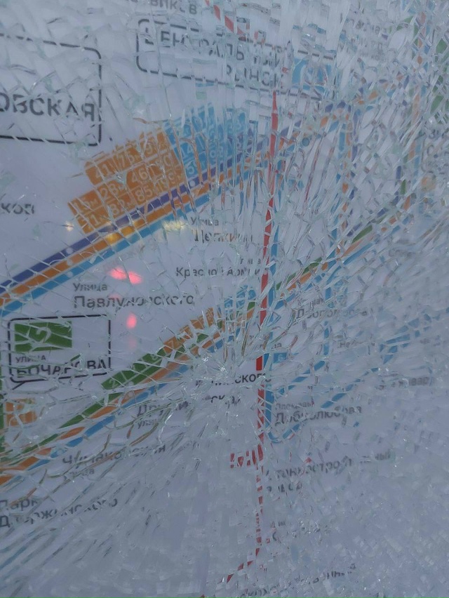 🤬 Курские вандалы вновь дали о себе знать
Куряне деля...