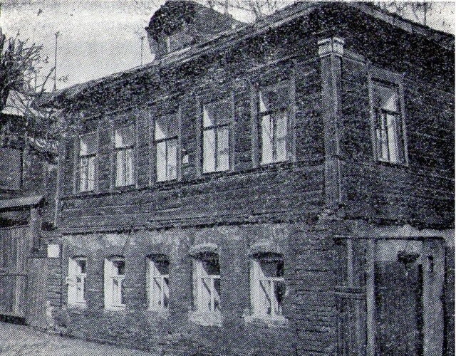 1) Миллионная улица
1900-1916
Сейчас – Октябрьская улица.
...