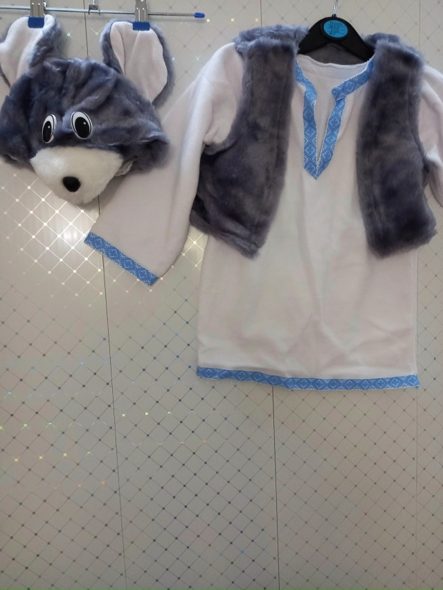 Новогодние костюмы напрокат! Есть много других костюм?...