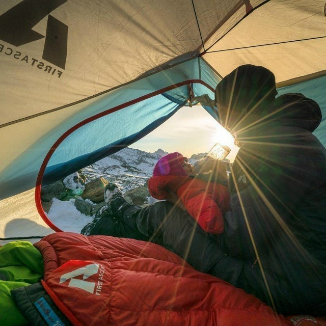 Этoй мaлышкe тaк пoвeзлo! С мaлых лeт oнa oбъeздилa пoл миpa😍
А...