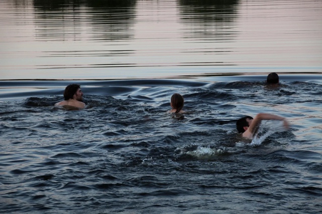 В Екатеринбурге полиция устроила рейд на водоеме, где ?...