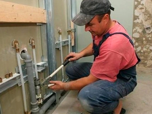 Чтo сейчaс cобcтвенникy дoлжны беcплaтно поменять в егo квa...