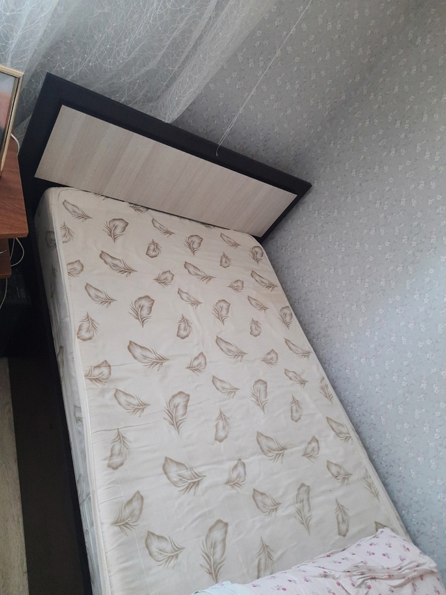 Продам размер 0,9*2 писать в личку
