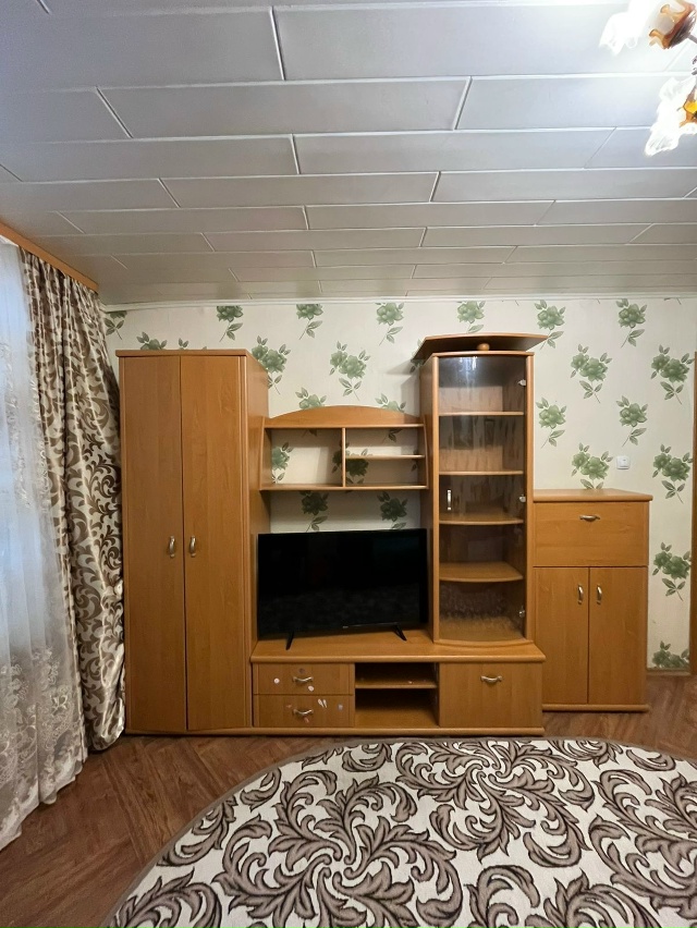 Фото 1. Продам компьютерный стол в идеальном состоянии ...