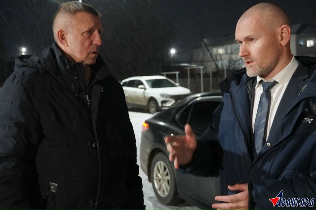 Рабочий визит: от храма до библиотеки. И.о. министра стр...