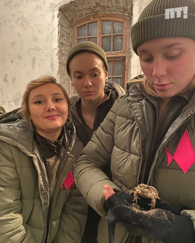 Поздравляем с первым днём лета и желаем весёлого, удач?...