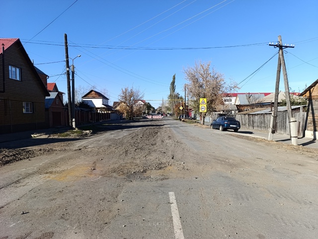 Улица Спартака частично открыта для проезда.