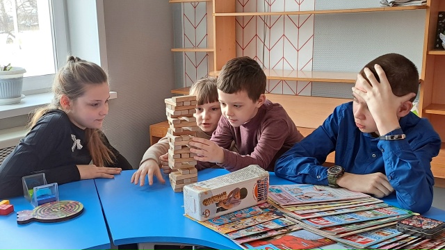 📚 Школьный выездной читальный зал: отдых с пользой!
19 ...