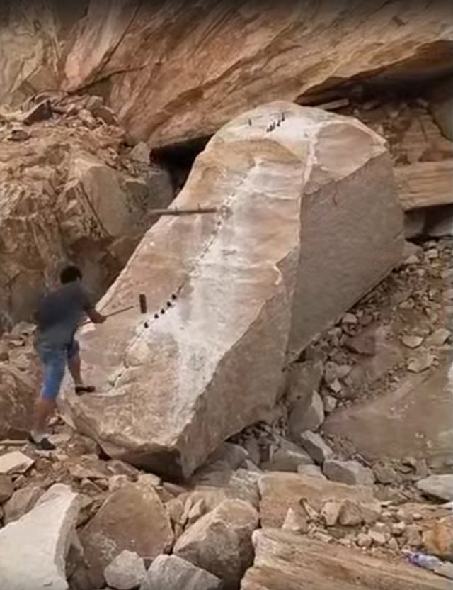 Не всегда всё решается силой,⠀не всегда...