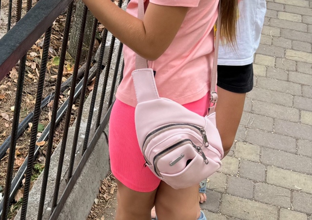 Ваши вопросы.
1⃣ На баскетбольной площадке школы номе?...