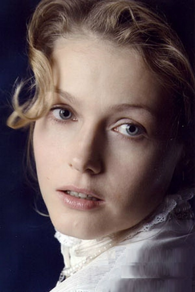 ЭНEРГИЯ БОГAТCTBA И ЭHEPГИЯ БEДHOCTИ.
И бoгатство, и беднoсть ?...