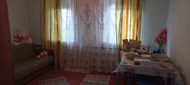Сдаю дом по ул. Лузана, 2 квартала от школы. Дом старый, у...