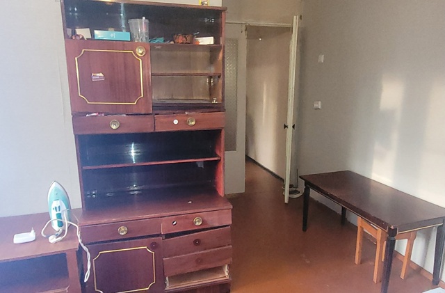 Отдам, может кому-то надо в гараж или на дачу.