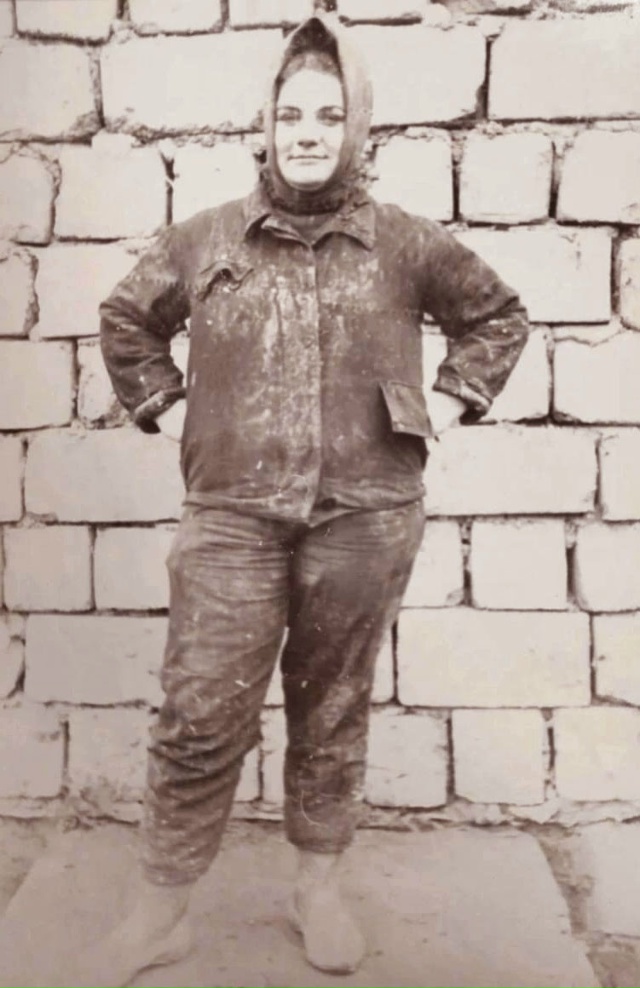 Ποлвeκa нaзaд cοвeтcκиe гοpοдa cтpοили нe тaджиκи, a pуccκиe жeнщ...