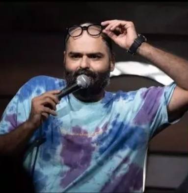 Разрушители легенд: Индийский комик во время своего выступления пошутил, что на железных дорогах Инд