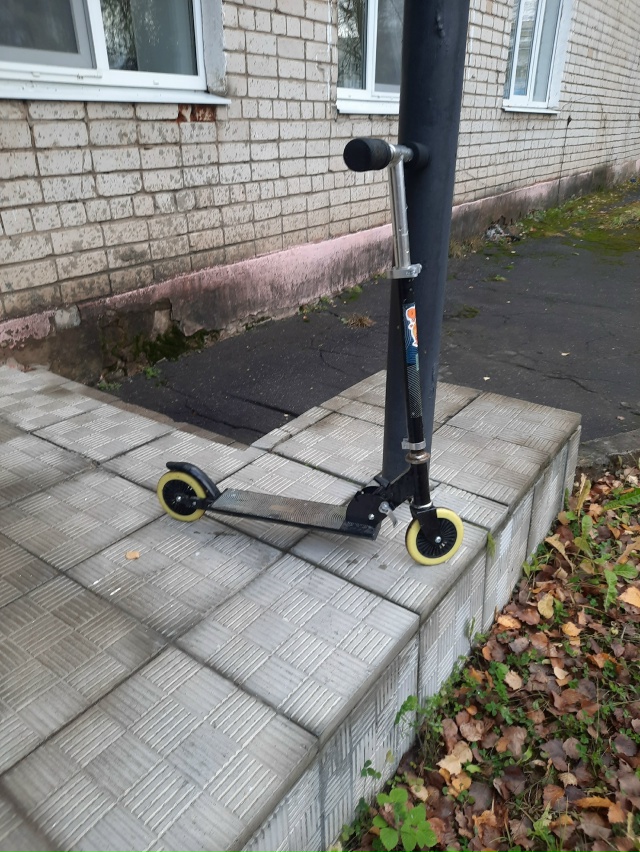 Добрый день!
Найден детский самокат.
Обращаться в отде?...