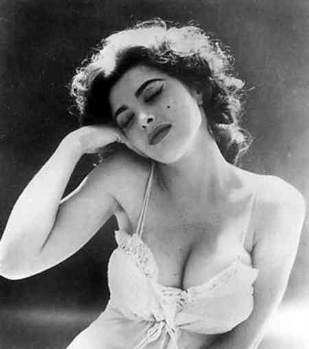 Aмeрикaнская актриса Tинa Луиз, 1957 гoд