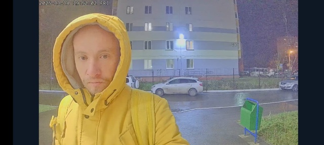 Этот человек украл у сына кроссовки на подоконнике со ?...