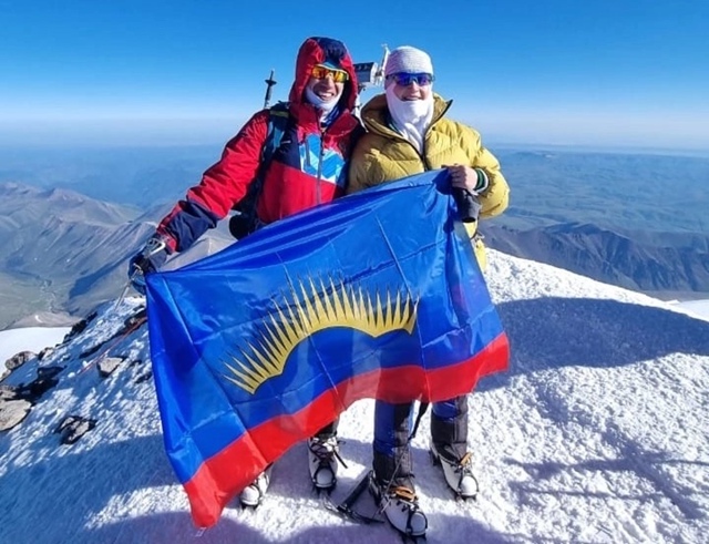Оленегорцы знают толк в свиданиях 😄
На фото - пара тре...