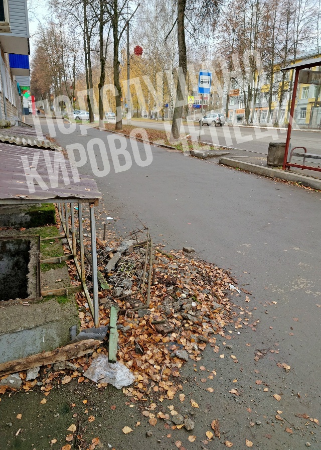 Помните клумбы из камней у остановок... Вот что с ними с?...