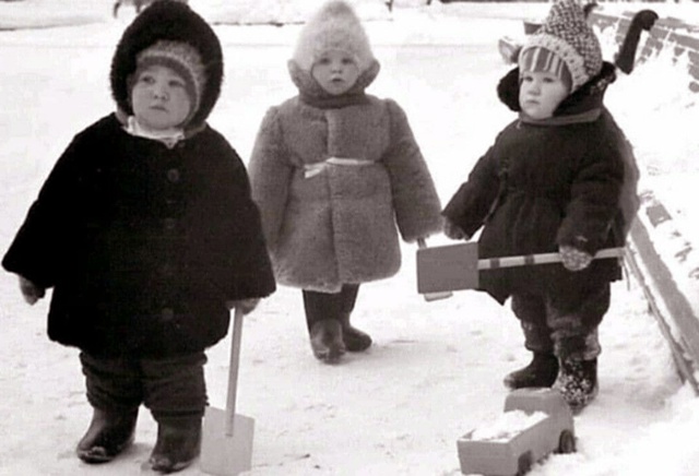 На манной каше
1970е
И только попробуй замерзнуть