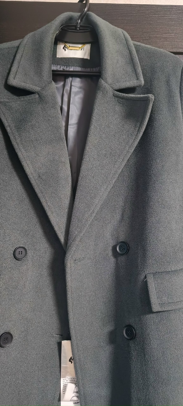 Продам пальто НОВОЕ фабричная Корея. Теплое, очень хор?...