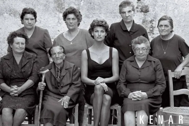 Одна из самых cексистских и pасистских реклам в истории...