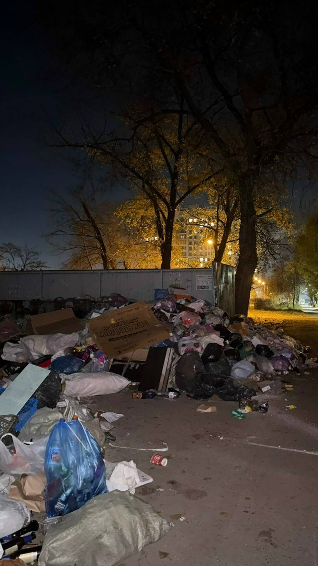 🗣️ Да сколько можно уже терпеть этот бардак?! На ул. То...