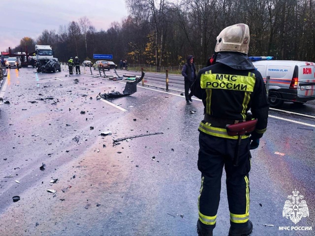 ‼️На трассе М-1 в Смоленском районе спасатели деблоки?...