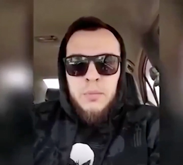 Он дал ей жесткую ответочку, красава