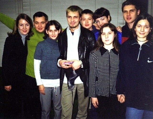Атмосфера 90-х в фото. Знаменитости, политики и обычные ?...