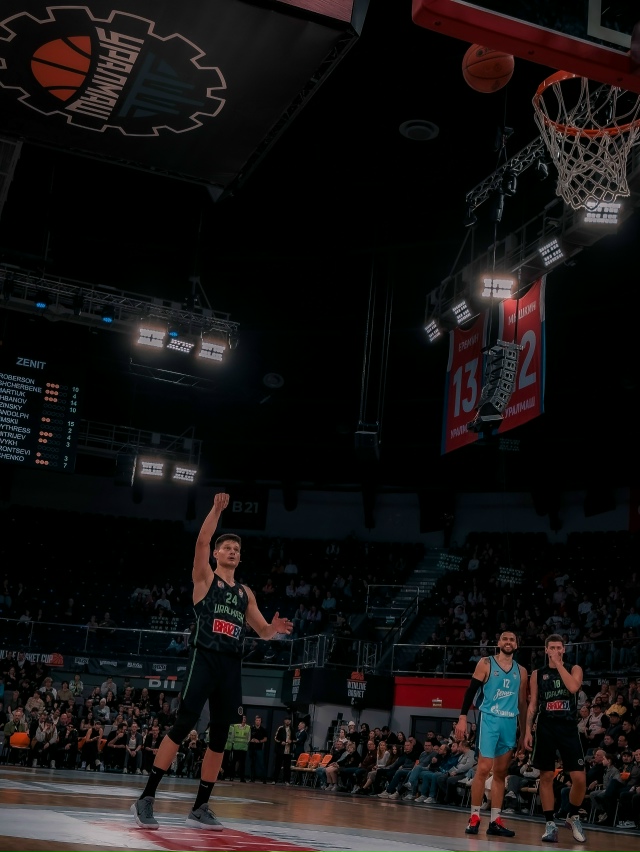 Фото с матча BASKET CUP между «Уралмашем» и «Зенитом» (63:92)???...