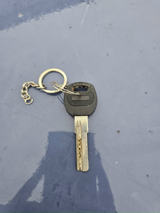 Найден ключ.
Обращайтесь по телефону: 8(908)723-40-53.