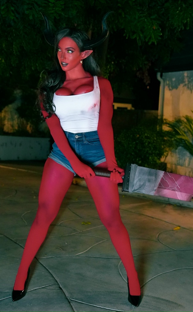 Косплей на Малеволу Гибб из Dispatch от Bri Torres