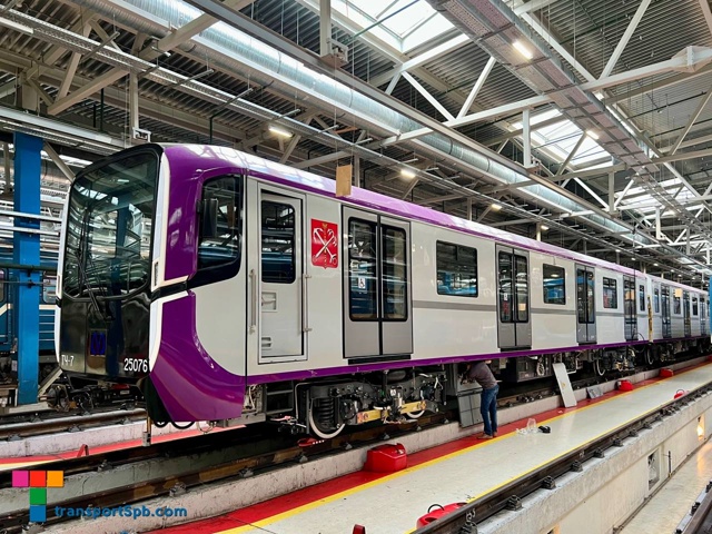 Фиолетовый «Балтиец» в электродепо ТЧ-7 «Южное» на нал?...