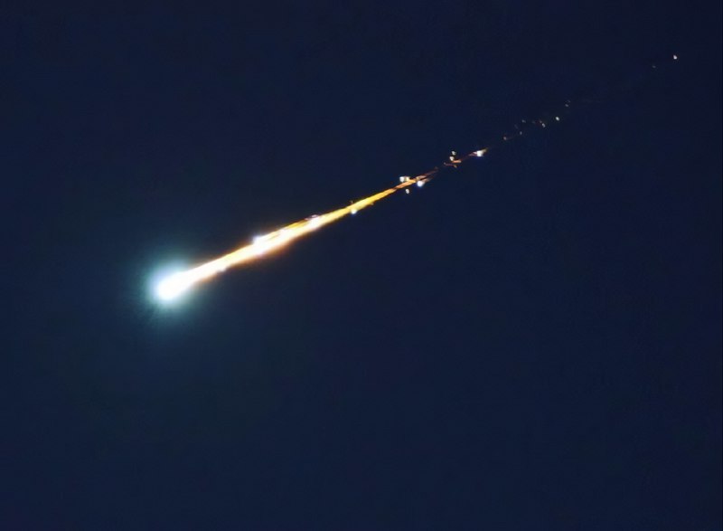 ❗️Над Москвой взорвался метеорит, засыпав обломками Новгородскую и Тверскую области
Учёные выяснили