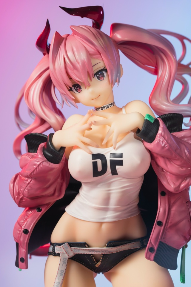 Фигурка и арт ?