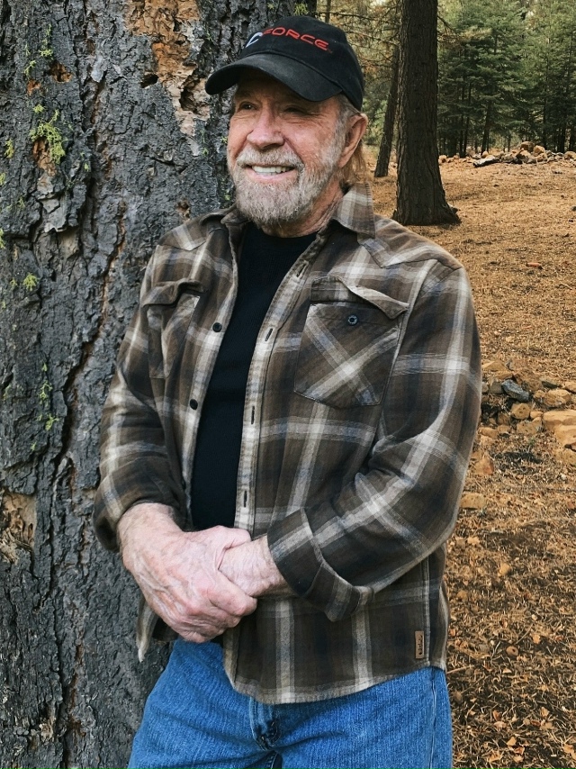 85-летний Чак Норрис поделился своей мотивацией и мудро...