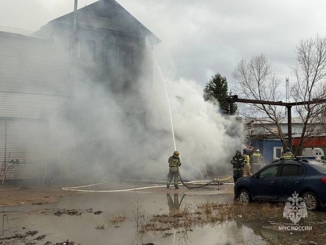 Вчера в автосервисе в Инорсе был ликвидирован пожао
П?...