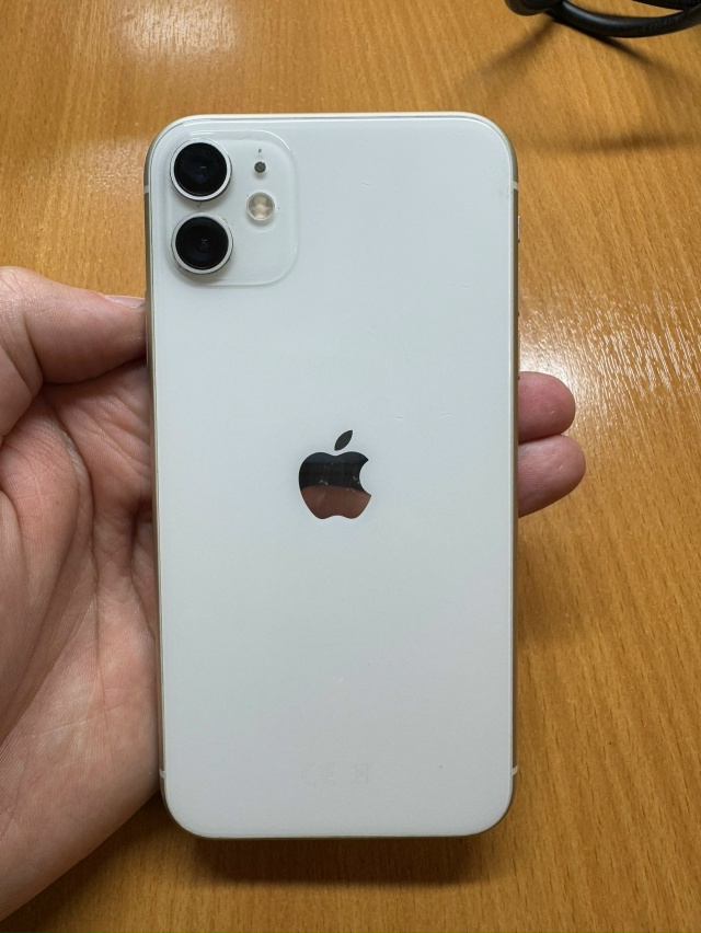 Продам Айфон 11 128 ГБ белый ?
В пользовании 5 лет, никаки...