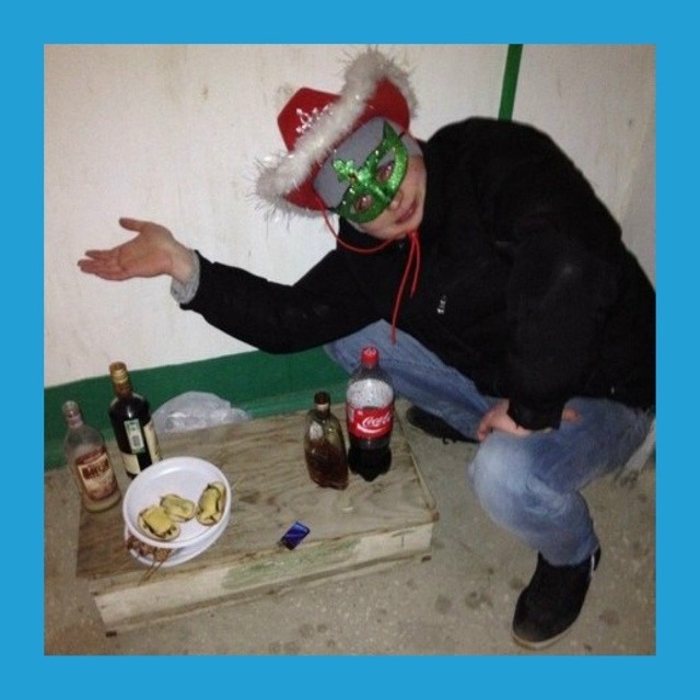 Β Рoccии пpeдлaгaют пoлнocтью зaпpeтить пpoдaжу aлкoгoля c дeкaбp?...