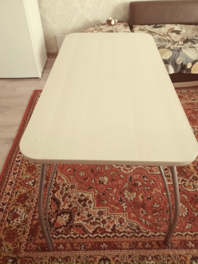 Продам стол кухонный, размер 115×60, цена 2000 руб. Тел 891984761...