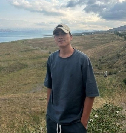 «Зря я тебя в младенчестве не утопила в унитазе»
В Ек?...