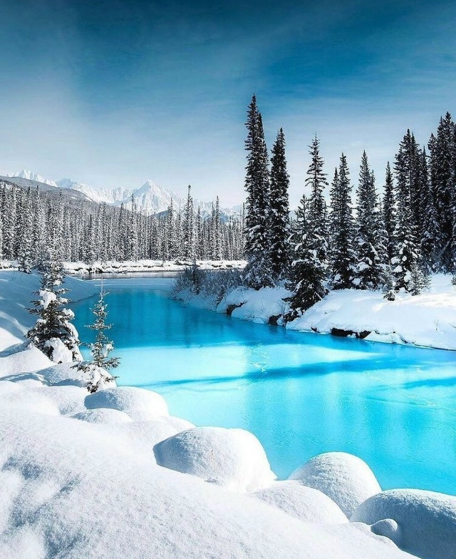 🌍 Парк Банф, Канада
Национальный парк Банф — сердце К...